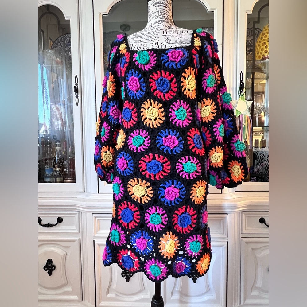 FARM Rio Colorful Crochet Flowers Sweater Mini Dress M - Picture 2 of 16